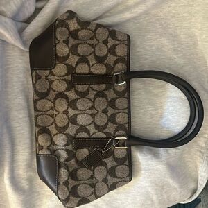 Coach shoulder bag. Leather trim.